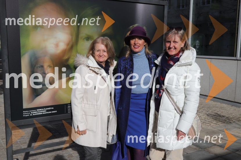  ... ;  Alenka Slavinec, fotografinja;  ... Otvoritev razstave Esenca človeštva avtorice Alenke Slavinec