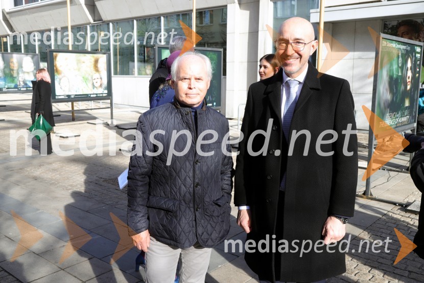  Milan Predan, veleposlanik Republike Slovenije v Republiki Severni Makedoniji;  Edvin Skrt, diplomat, Ministrstvo za zunanje in evropske zadeve SlovenijeOtvoritev razstave Esenca človeštva avtorice Alenke Slavinec