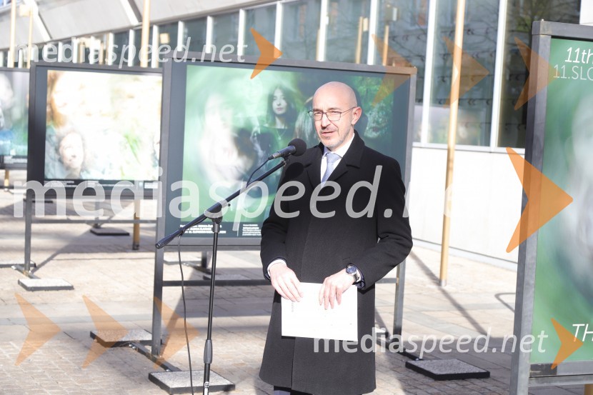  Edvin Skrt, diplomat, Ministrstvo za zunanje in evropske zadeve SlovenijeOtvoritev razstave Esenca človeštva avtorice Alenke Slavinec