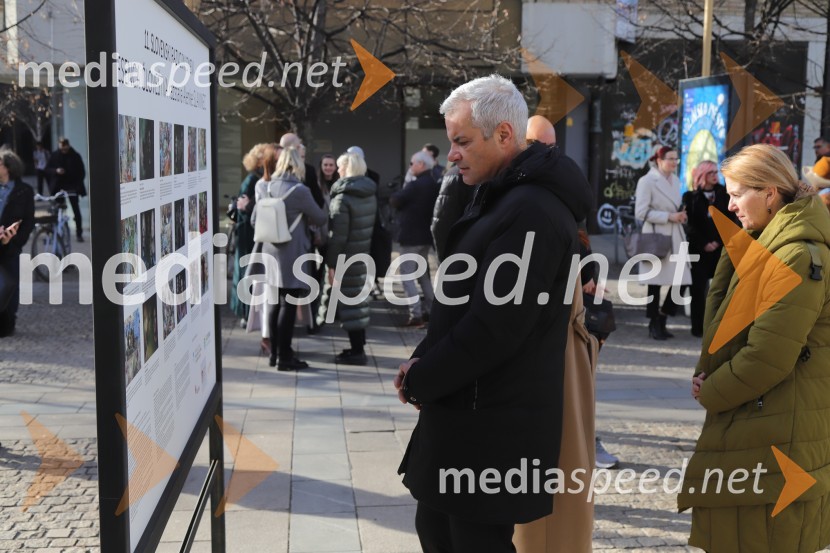  Aleksander Saša Arsenovič, župan, Mestna občina MariborOtvoritev razstave Esenca človeštva avtorice Alenke Slavinec