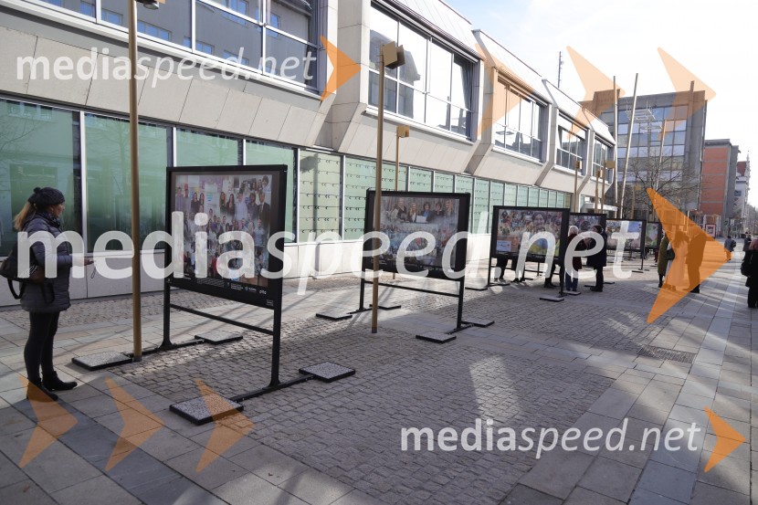 Otvoritev razstave Esenca človeštva avtorice Alenke Slavinec