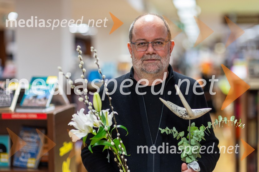  Andrej E. Skubic, pisateljRazglasitev zmagovalnega romana za nagrado modra ptica 2024