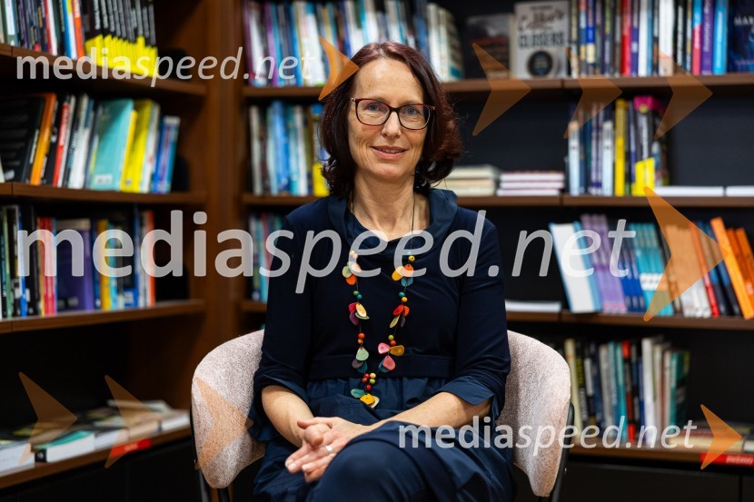  Irena Androjna , pisateljicaRazglasitev zmagovalnega romana za nagrado modra ptica 2024