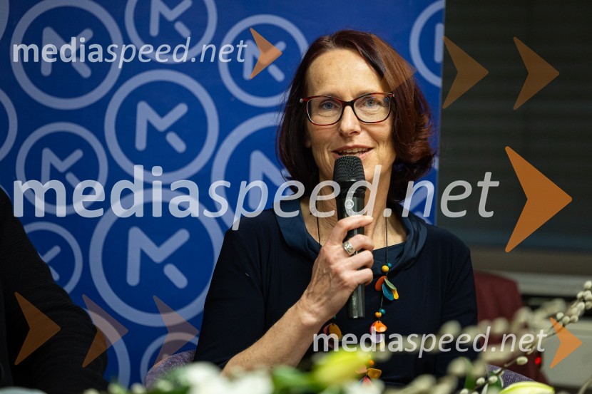  Irena Androjna , pisateljicaRazglasitev zmagovalnega romana za nagrado modra ptica 2024