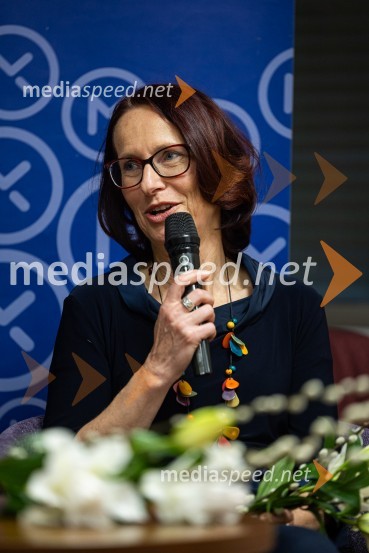  Irena Androjna , pisateljicaRazglasitev zmagovalnega romana za nagrado modra ptica 2024