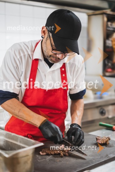 Otvoritev nove takerije Unomas v Ljubljani