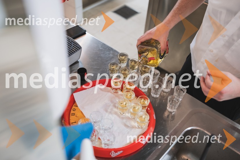 Otvoritev nove takerije Unomas v Ljubljani