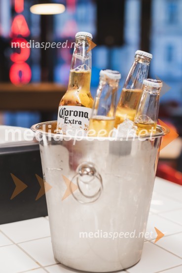 Otvoritev nove takerije Unomas v Ljubljani