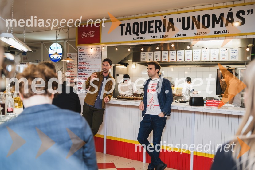  Klemen Ptičak,  lastnik Hood Burgerja in Taqueríe Unomás;  Til Pleterski,  lastnik Hood Burgerja in Taqueríe UnomásOtvoritev nove takerije Unomas v Ljubljani