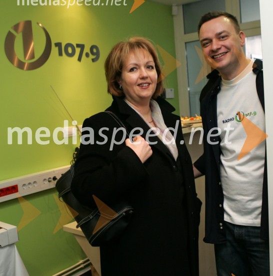 Alenka Iskra, direktorica podjetja Terme Maribor in Sašo Papp, programski direktor radijske mreže Infonet ter moderator na Radiu 1Radio 1, otvoritev nove radijske postaje