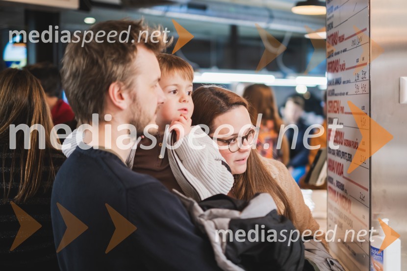 Otvoritev nove takerije Unomas v Ljubljani