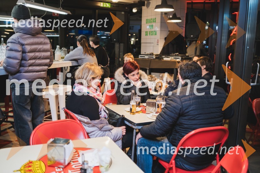 Otvoritev nove takerije Unomas v Ljubljani