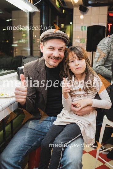  Anže Zevnik, igralec;  ... Otvoritev nove takerije Unomas v Ljubljani