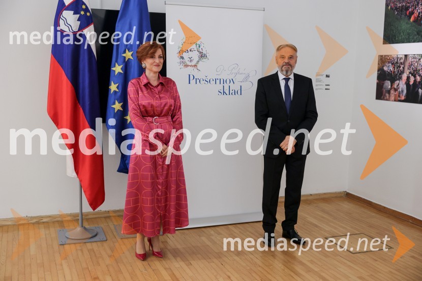 dr. Asta Vrečko, ministrica za kulturo; dr. Jožef Muhovič, predsednik Upravnega odbora Prešernovega skladaDržavna proslava ob kulturnem prazniku in podelitev Prešernovih nagrad 2024