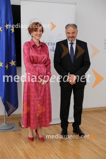 dr. Asta Vrečko, ministrica za kulturo; dr. Jožef Muhovič, predsednik Upravnega odbora Prešernovega skladaDržavna proslava ob kulturnem prazniku in podelitev Prešernovih nagrad 2024