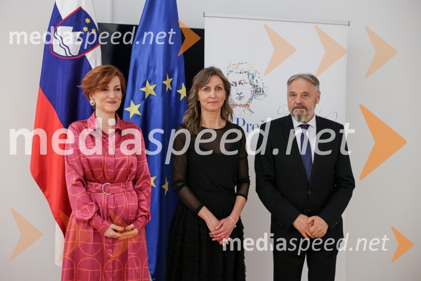 dr. Asta Vrečko, ministrica za kulturo;  Miljana Cunta, pesnica; dr. Jožef Muhovič, predsednik Upravnega odbora Prešernovega skladaDržavna proslava ob kulturnem prazniku in podelitev Prešernovih nagrad 2024