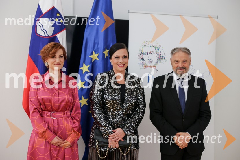 dr. Asta Vrečko, ministrica za kulturo;  Nuška Drašček, pevka; dr. Jožef Muhovič, predsednik Upravnega odbora Prešernovega skladaDržavna proslava ob kulturnem prazniku in podelitev Prešernovih nagrad 2024