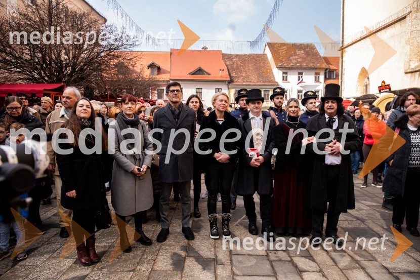  Manja Zorko, podžupanja, Mestna občina Kranj;  Urša Manček Rakovec, marketing, RTV Slovenija;  Matjaž Rakovec, župan Mestne občine Kranj; mag. Urška Klakočar Zupančič, predsednica Državnega zbora RS, podpredsednica, Gibanje Svoboda;  Klemen Malovrh, direktor, Zavod za turizem Kranj;  ... ;  ... Prešernov smenj 2024