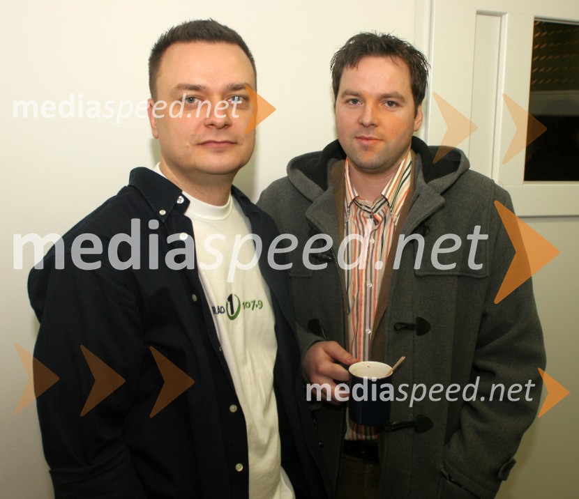 Sašo Papp, programski direktor radijske mreže Infonet ter moderator na Radiu 1 in Dominik Dukarić, samostojni specialist za marketing Raiffeisen Krekova BankaRadio 1, otvoritev nove radijske postaje