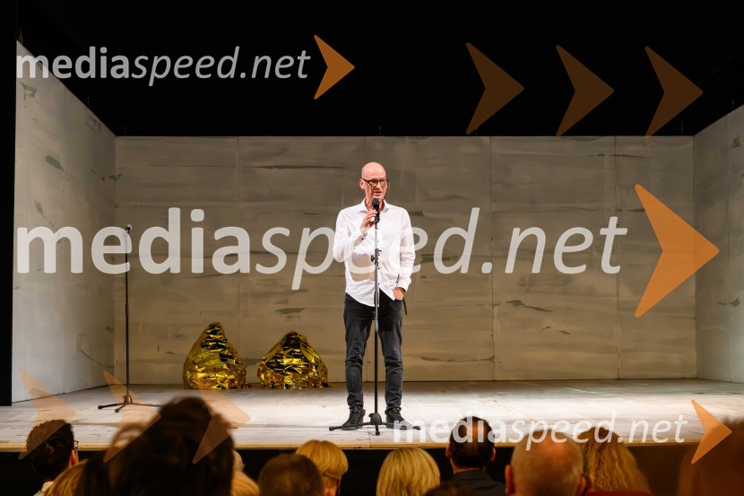  Miha Golob, upravnik in umetniški vodja, SLG CeljeOtvoritev festivala 32. Dnevi komedije