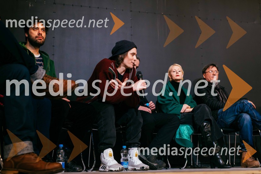  Benjamin Krnetić, igralec;  Klemen Janežič, igralec, koreograf;  Polona  Juh, igralka;  Branko Šturbej, igralecOtvoritev festivala 32. Dnevi komedije