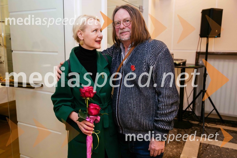  Polona  Juh, igralka;  Bojan Umek, igralecOtvoritev festivala 32. Dnevi komedije