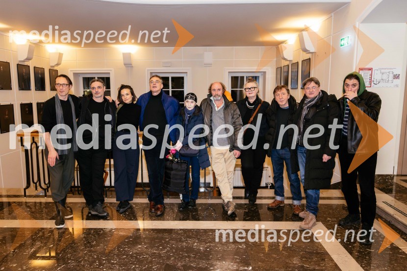  Marko  Mandić, igralec;  Gorazd  Logar, igralec;  Tina Vrbnjak, igralka;   Igor  Samobor, igralec;  Veronika Drolc, igralka;  Janez Škof, igralec;  ... ;  Gregor Baković, igralec;  Branko Šturbej, igralec;  Klemen Janežič, igralec, koreografOtvoritev festivala 32. Dnevi komedije