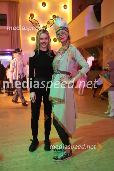  Barbara Murn Vrviščar, direktorica Pionirskega doma;  Živa Steiner, Pionirski domPustovanje v Festivalni dvorani 2024