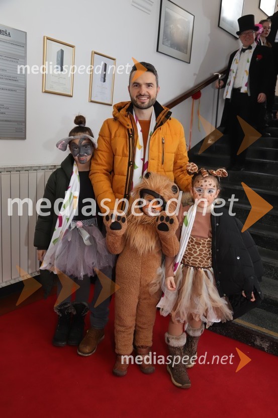  Matej Tonin, predsednik NSi64. Mednarodna karnevalska povorka