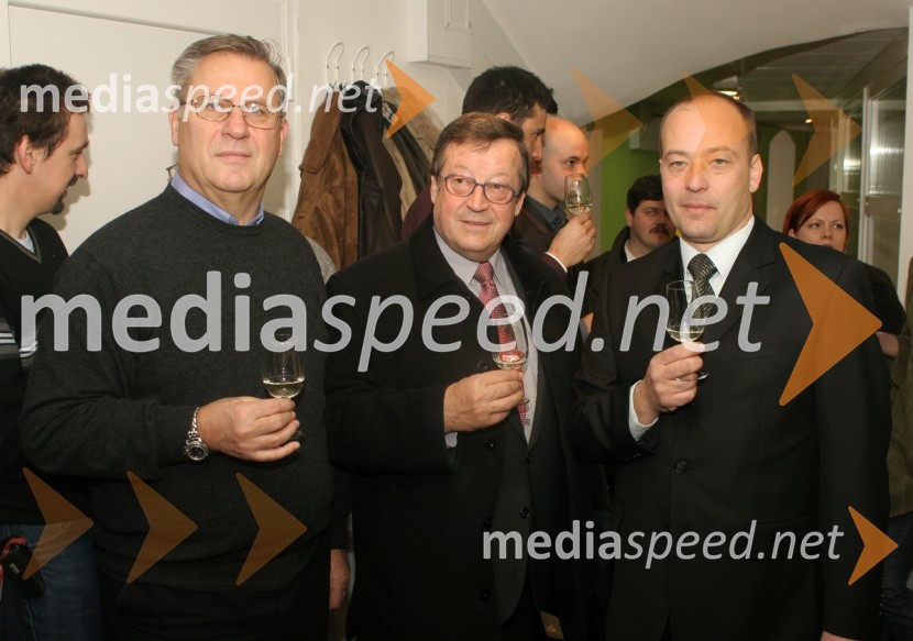 Milan Razdevšek, direktor Zavoda za turizem Maribor, mag. Jože Protner, direktor Območne zbornice Maribor pri GZS in Boštjan Protner, direktor Radia 1Radio 1, otvoritev nove radijske postaje