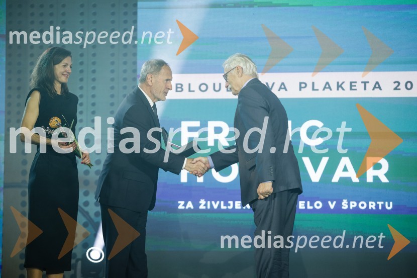  Petra Tramte,  vodja, Sektor za razvoj in programe športa;  Viktor Grošelj, predsednik Odbora za podeljevanje Bloudkovih priznanj;  Franc Hočevar, predsednik RC LjubljanaBloudkovi nagrajenci 2023