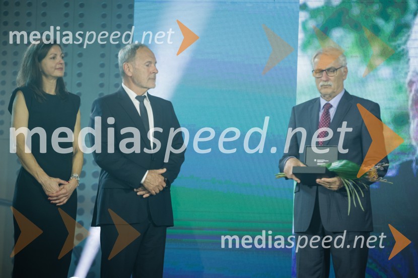  Petra Tramte,  vodja, Sektor za razvoj in programe športa;  Viktor Grošelj, predsednik Odbora za podeljevanje Bloudkovih priznanj;  Franc Hočevar, predsednik RC LjubljanaBloudkovi nagrajenci 2023