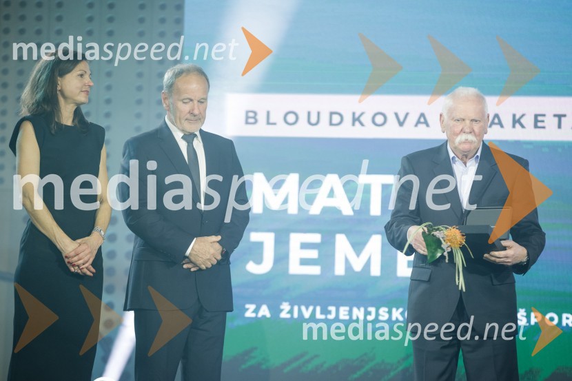  Petra Tramte,  vodja, Sektor za razvoj in programe športa;  Viktor Grošelj, predsednik Odbora za podeljevanje Bloudkovih priznanj;  Matjaž Jemec, nekdanji predsednik PZSBloudkovi nagrajenci 2023