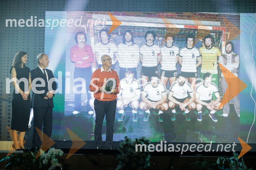  Petra Tramte,  vodja, Sektor za razvoj in programe športa;  Viktor Grošelj, predsednik Odbora za podeljevanje Bloudkovih priznanj;  Zdenko Mikulin, nekdanji rokometašBloudkovi nagrajenci 2023