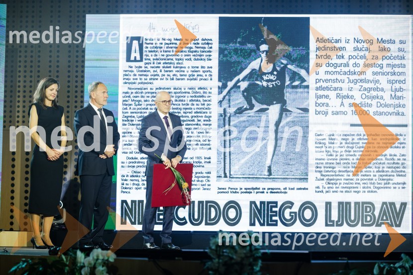  Petra Tramte,  vodja, Sektor za razvoj in programe športa;  Viktor Grošelj, predsednik Odbora za podeljevanje Bloudkovih priznanj;  Janez Penca, nekdanji vrhunski atlet, pedagog, trenerBloudkovi nagrajenci 2023