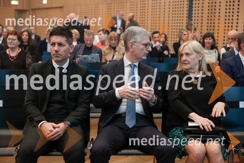  ... ;  Franjo Bobinac, podpredsednik in generalni direktor za globalni marketing, Hisense International., predsednik Rokometne zveze Slovenije;  ... Bloudkovi nagrajenci 2023