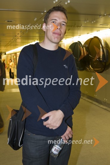 Angeli in demoni, premiera filma