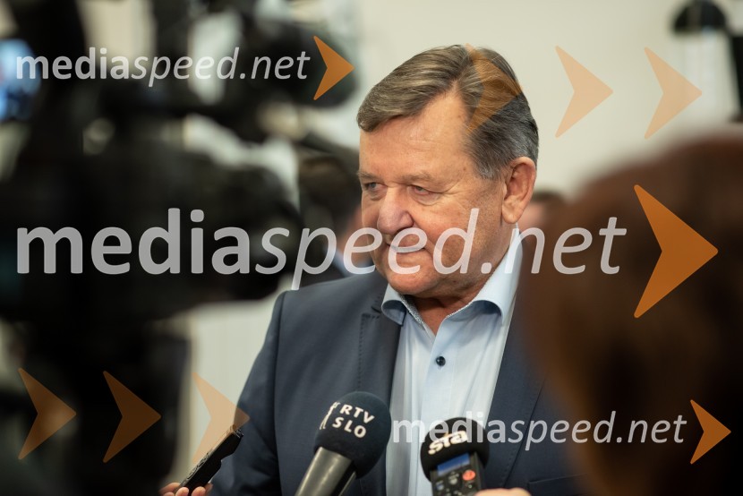 dr. Aleksander Jevšek, minister za kohezijo in regionalni razvojSlovesna otvoritev prenovljenega laboratorija Pomurski laboratorij