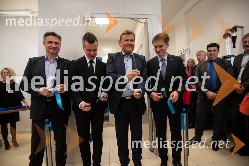  Robert Grah, direktor, Pomurska gospodarska zbornica; prof. dr. Matej Vesenjak, dekan, Fakulteta za strojništvo UM; dr. Aleksander Jevšek, minister za kohezijo in regionalni razvoj; prof. dr. Zdravko Kačič, rektor Univerze v MariboruSlovesna otvoritev prenovljenega laboratorija Pomurski laboratorij