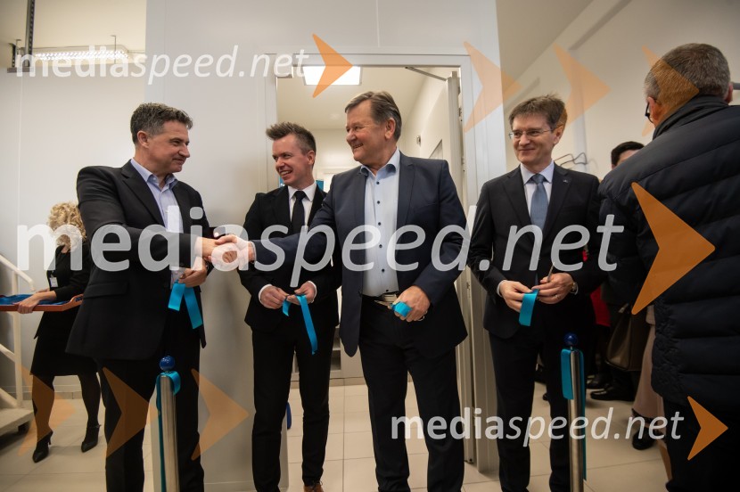  Robert Grah, direktor, Pomurska gospodarska zbornica; prof. dr. Matej Vesenjak, dekan, Fakulteta za strojništvo UM; dr. Aleksander Jevšek, minister za kohezijo in regionalni razvoj; prof. dr. Zdravko Kačič, rektor Univerze v MariboruSlovesna otvoritev prenovljenega laboratorija Pomurski laboratorij