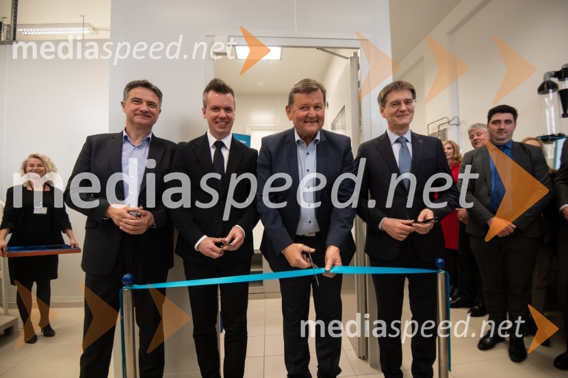  Robert Grah, direktor, Pomurska gospodarska zbornica; prof. dr. Matej Vesenjak, dekan, Fakulteta za strojništvo UM; dr. Aleksander Jevšek, minister za kohezijo in regionalni razvoj; prof. dr. Zdravko Kačič, rektor Univerze v MariboruSlovesna otvoritev prenovljenega laboratorija Pomurski laboratorij
