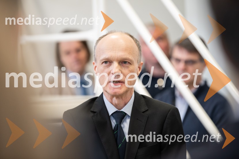 red. prof. dr. Matjaž Hriberšek, Fakulteta za strojištvoSlovesna otvoritev prenovljenega laboratorija Pomurski laboratorij