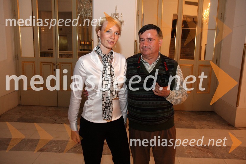 Ana Šinkovec, pianistka ter organizacijski vodja Savitre in Ivan Vinovrški, fotografDeveti abonmajski koncert cikla Savitra: David Lootvoet, harfist