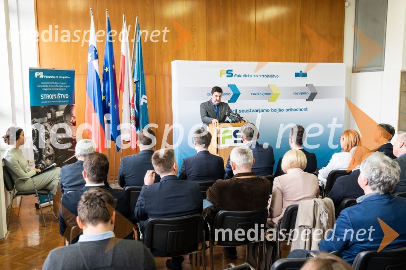 asist. dr. Timi Gomboc, Fakulteta za strojništvo UMSlovesna otvoritev prenovljenega laboratorija Pomurski laboratorij