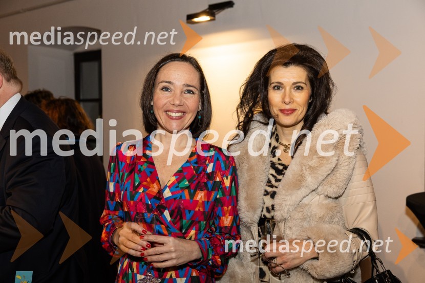  Urška Kaloper,  vodja uredništva priročnikov na MKZ;   Shana  Flogie, psihološka astrologinjaSrečanje avtorjev Mladinske knjige in Cankarjeve založbe