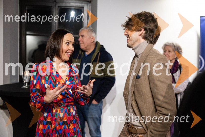  Urška Kaloper,  vodja uredništva priročnikov na MKZ;  Aljoša Bagola, kreativni direktor, kolumnist, predavatelj in knjižni avtorSrečanje avtorjev Mladinske knjige in Cankarjeve založbe