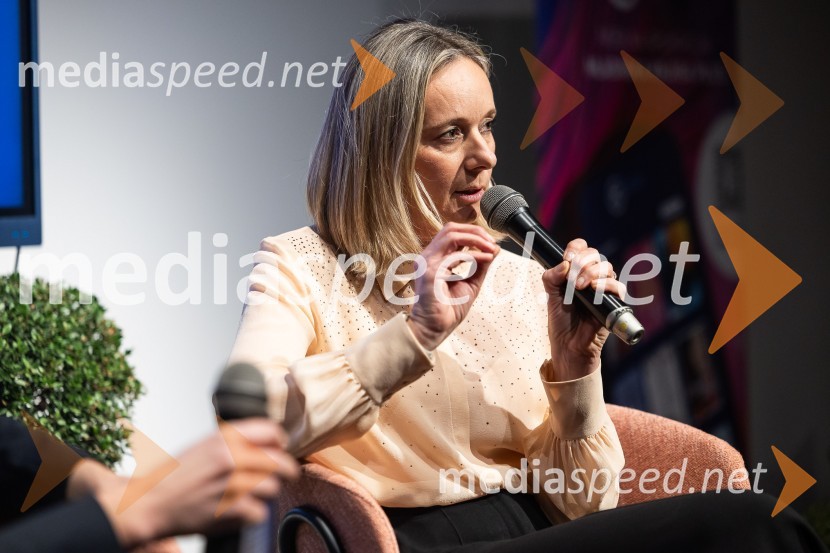  Simona Mele, predsednica uprave Mladinska knjigaSrečanje avtorjev Mladinske knjige in Cankarjeve založbe