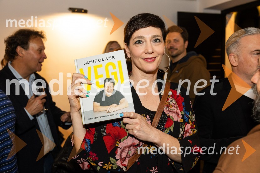  Maša Ogrizek, pisateljicaSrečanje avtorjev Mladinske knjige in Cankarjeve založbe