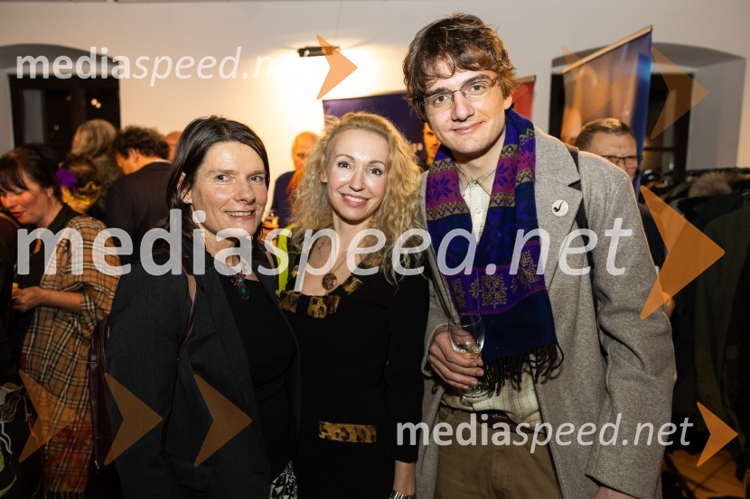  Maja Bajželj, urednica, Mladinska knjiga;  Tina Prodnik, molekularna biologinja in zdravnica intgrativne medicine;  ... Srečanje avtorjev Mladinske knjige in Cankarjeve založbe