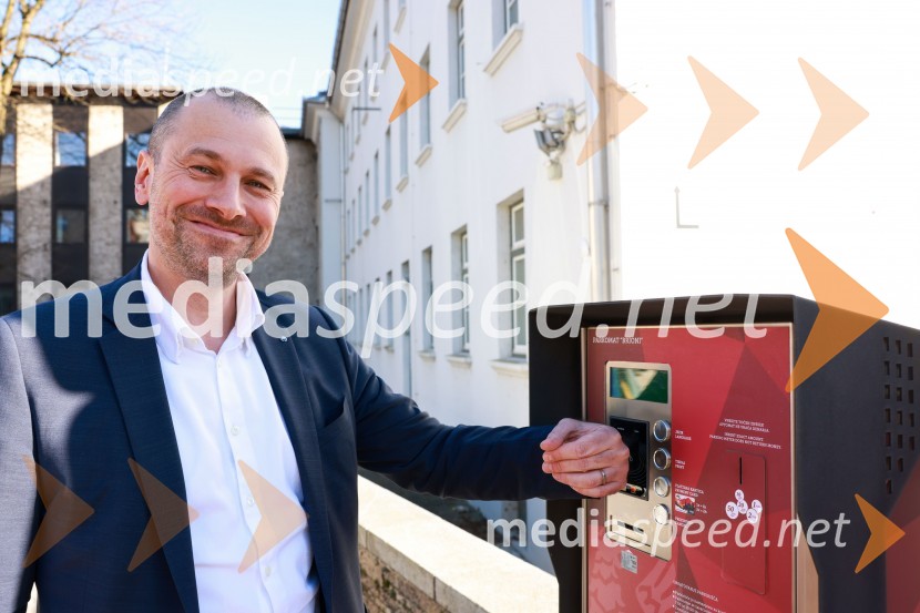  Blaž Brodnjak, predsednik uprave NLB, Manager leta 2022Predstavitev mestne kartice CeKR, Mestna občina Kranj